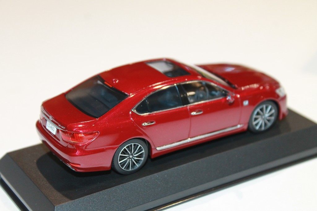 LEXUS LS 460 F SPORT KYOSHO 1/43°