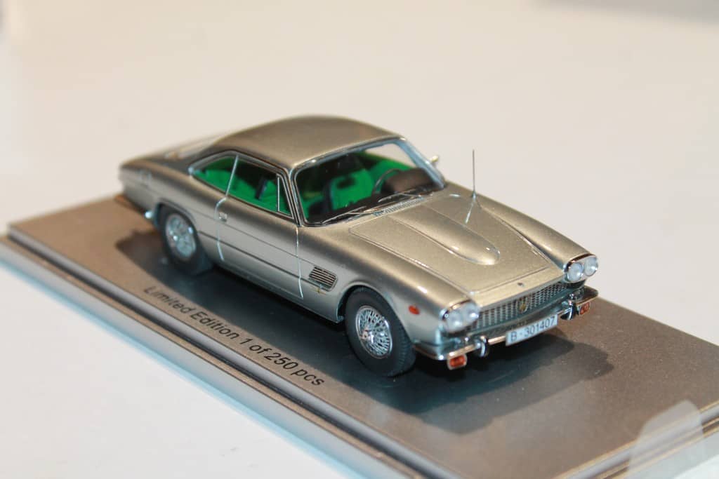 Maquette Kess 1/43 – Maserati 5000 GT Ghia 1961 – Argent – Résine – Neuve