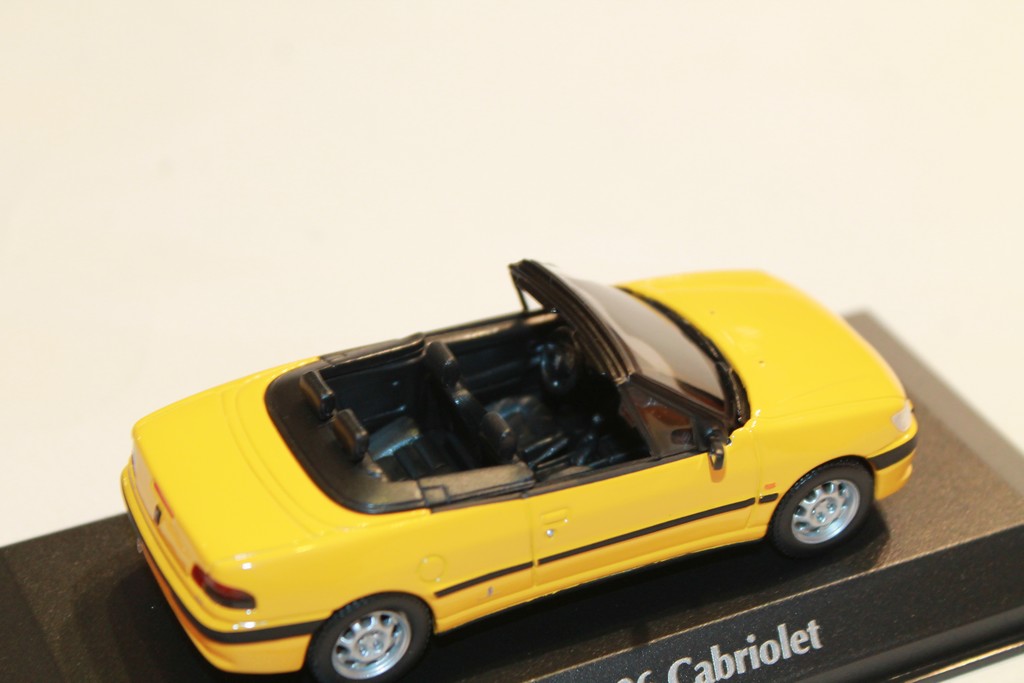 PEUGEOT 306 CAB JAUNE 1998 MAXICHAMPS 1/43°