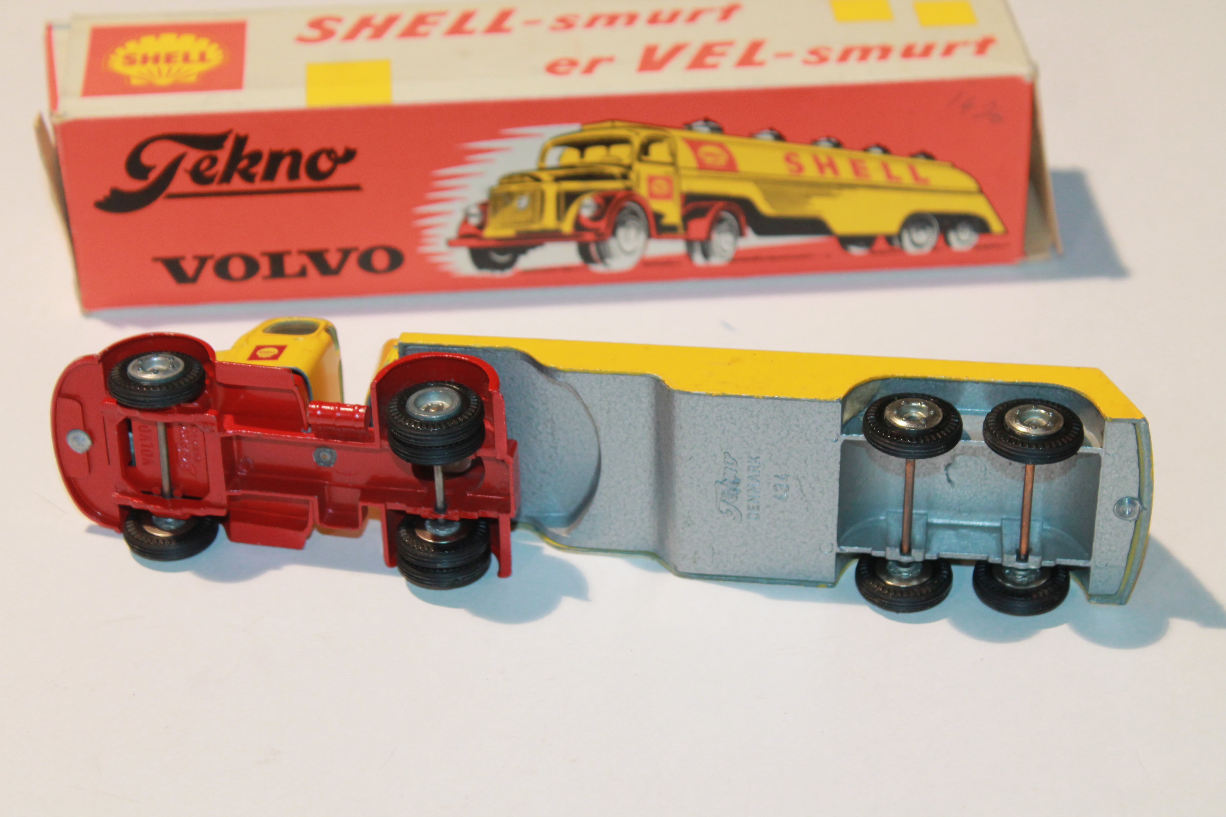 VOLVO SHELL TEKNO 1/43°
