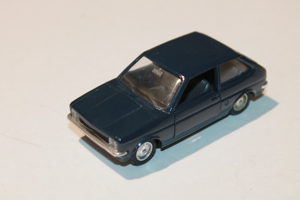 FORD FIESTA BLEU SOLIDO 1/43°