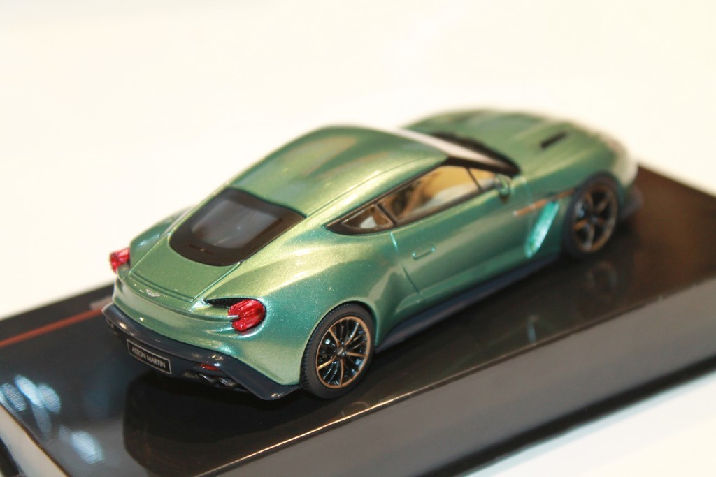 ASTON MARTIN VANQUISH ZAGATO 2016 IXO 1/43°