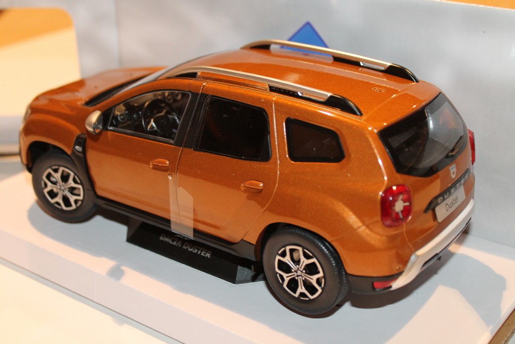 DACIA DUSTER MK2 MARRON 2018 SOLIDO 1/18°