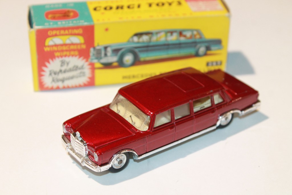 MERCEDES 600 PULLMAN CORGI TOYS 1/43°