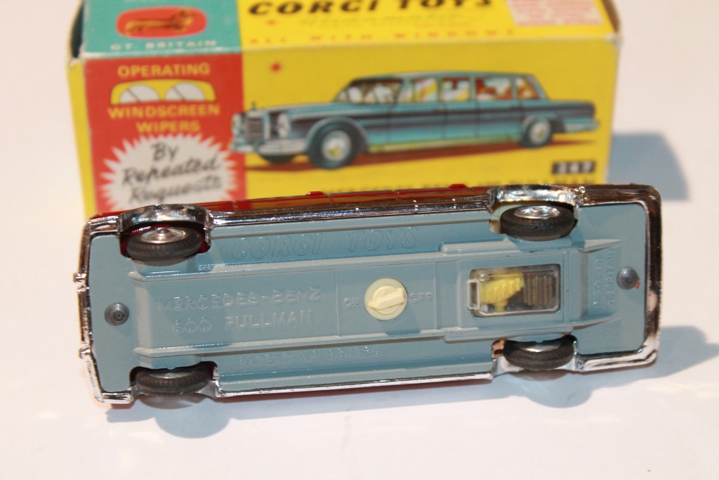 MERCEDES 600 PULLMAN CORGI TOYS 1/43°