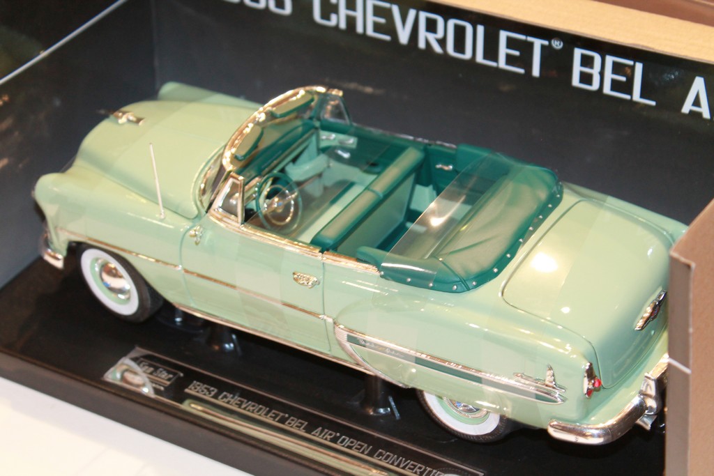 CHEVROLET BEL AIR OPEN CABRIOLET  VERT 1953 SUNSTAR 1/18°