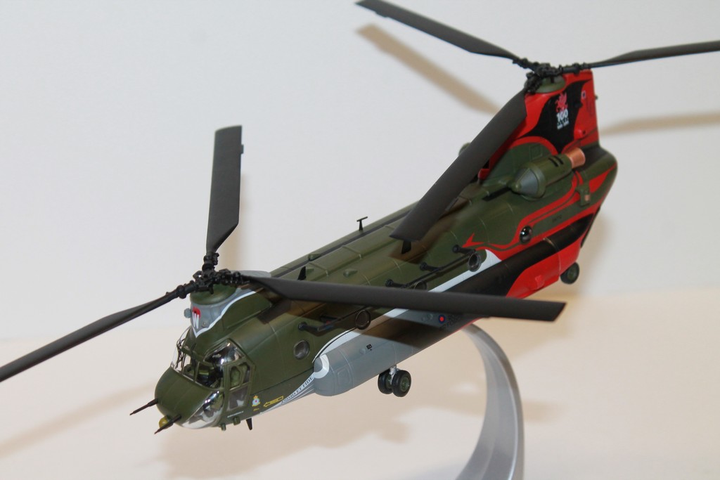 HELICOPTER AVEC CAMOUFLAGE SPECIAL 100EME ANNIVERSAIRE
