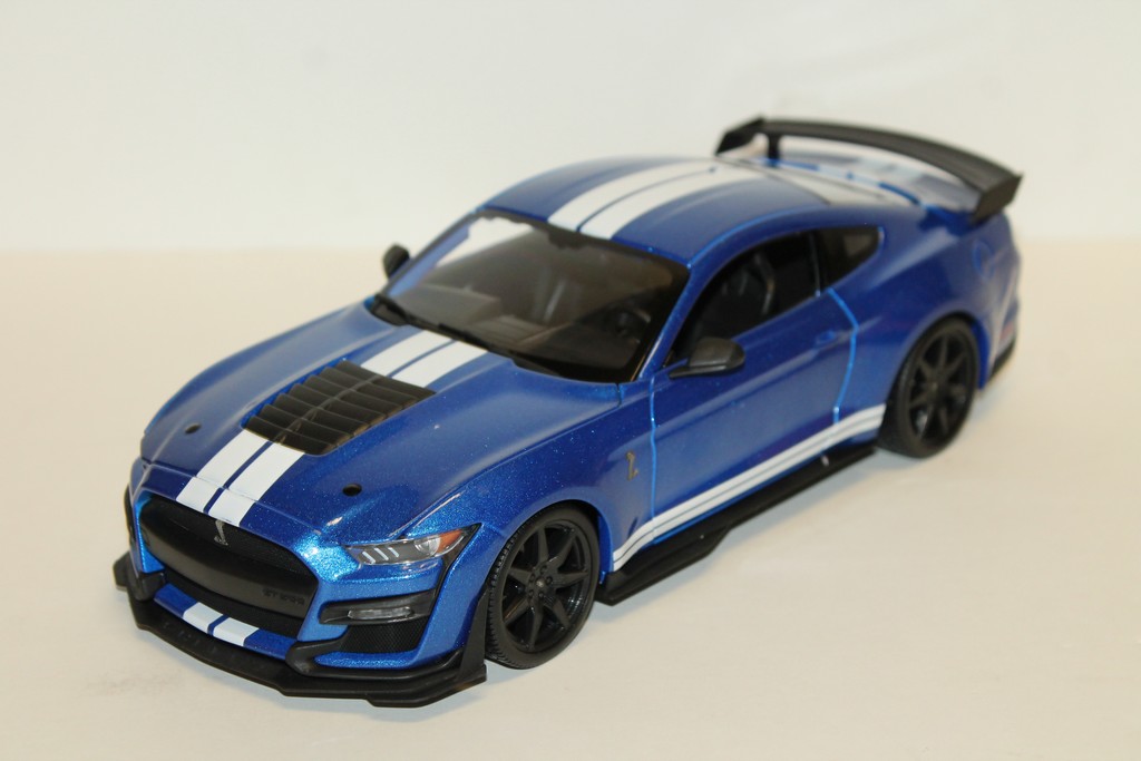 FORD MUSTANG SHELBY GT500 BLEU 2020 MAISTO 1/18°