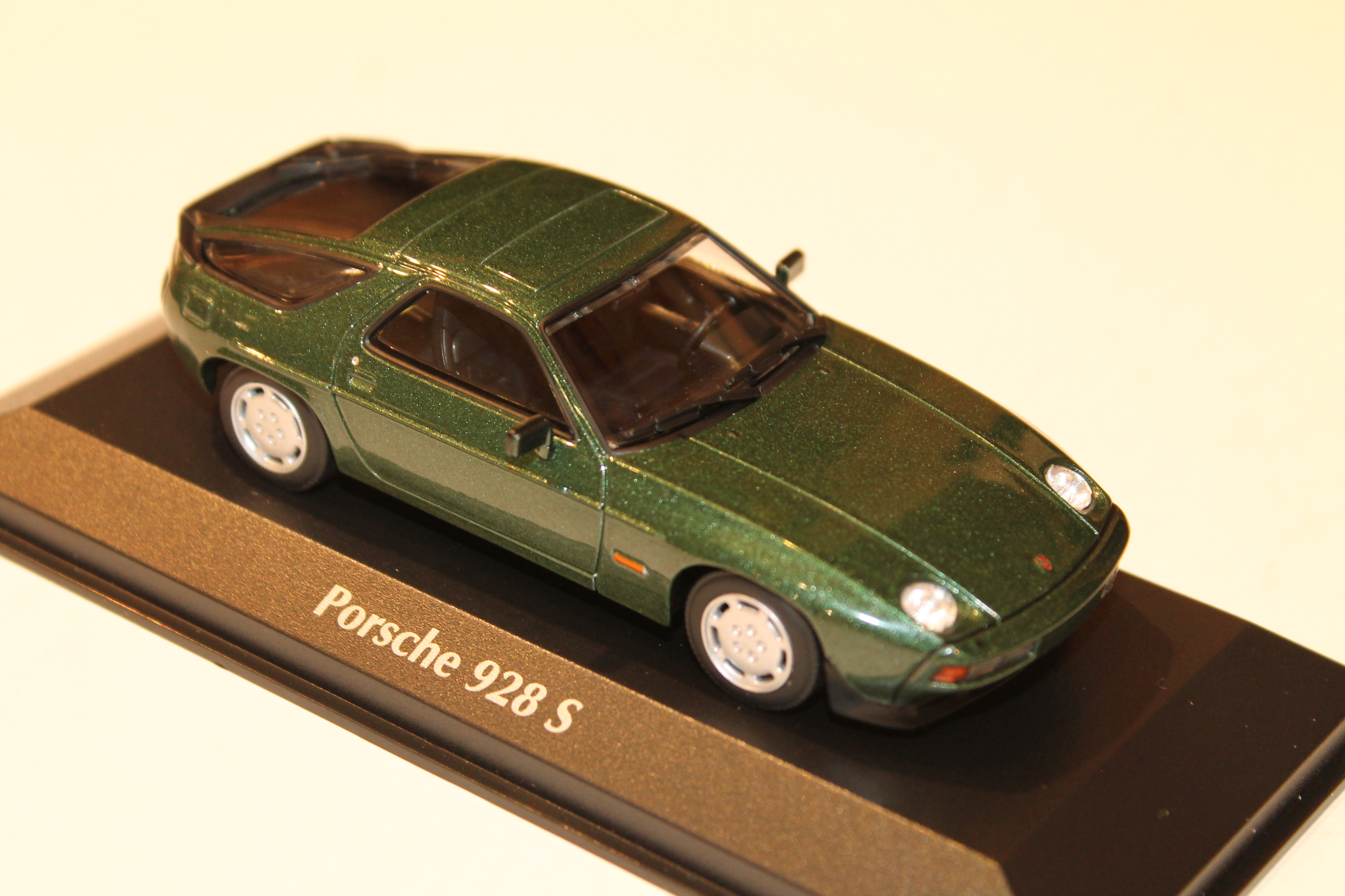 PORSCHE 928 S VERT 1979 MAXICHAMPS 1/43°