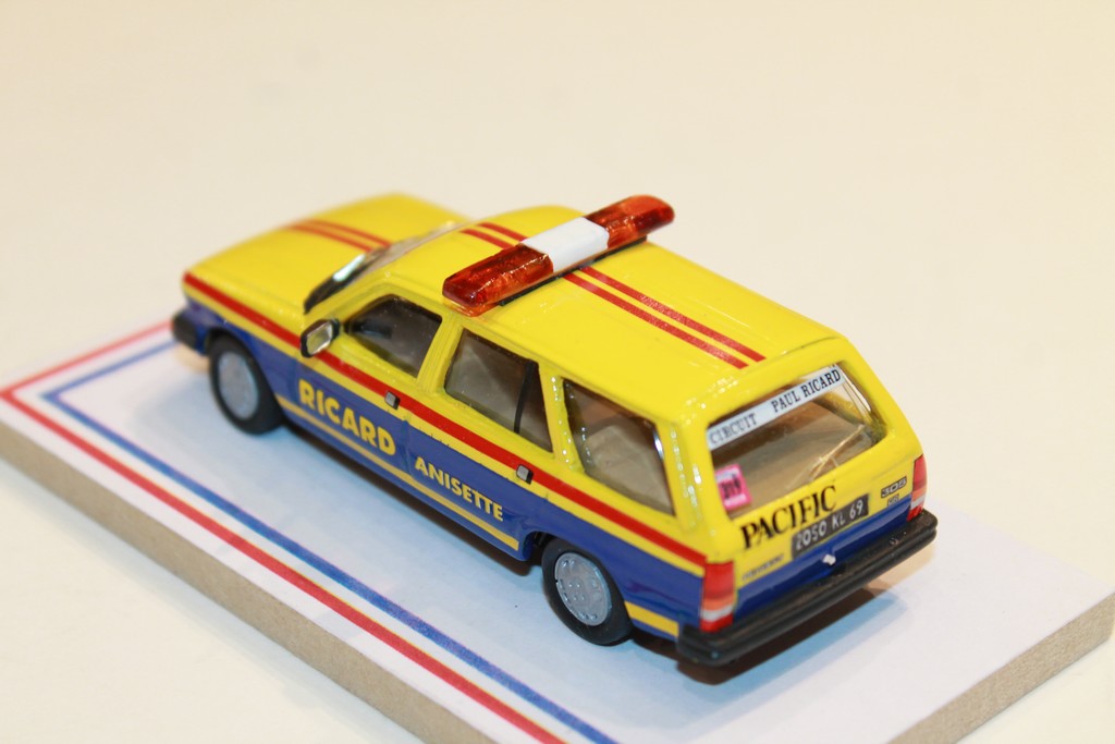 PEUGEOT 305 BREAK RICARD TDF 1985 AUTORECLAME 1/43°