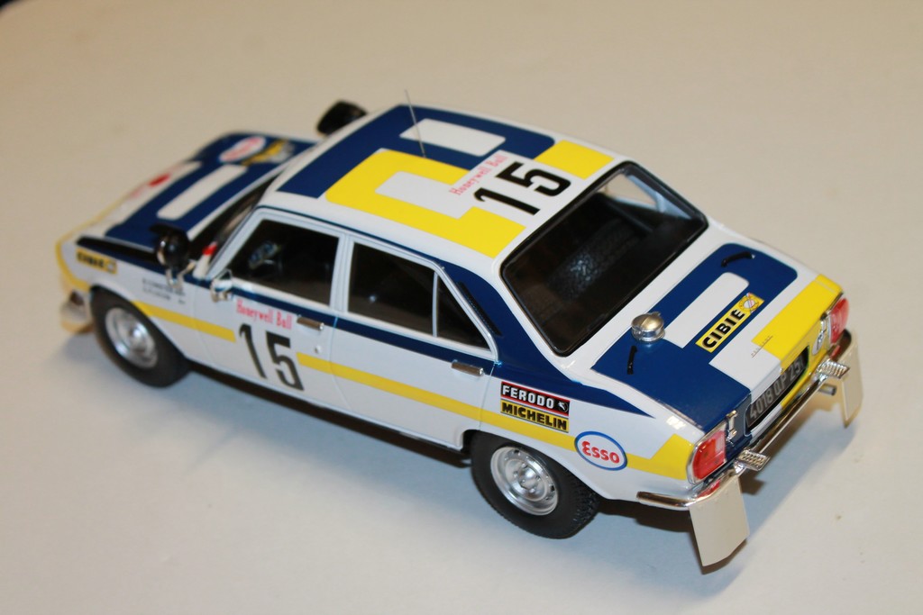 VOITURE N°15 DU RALLYE DU MAROC 1975