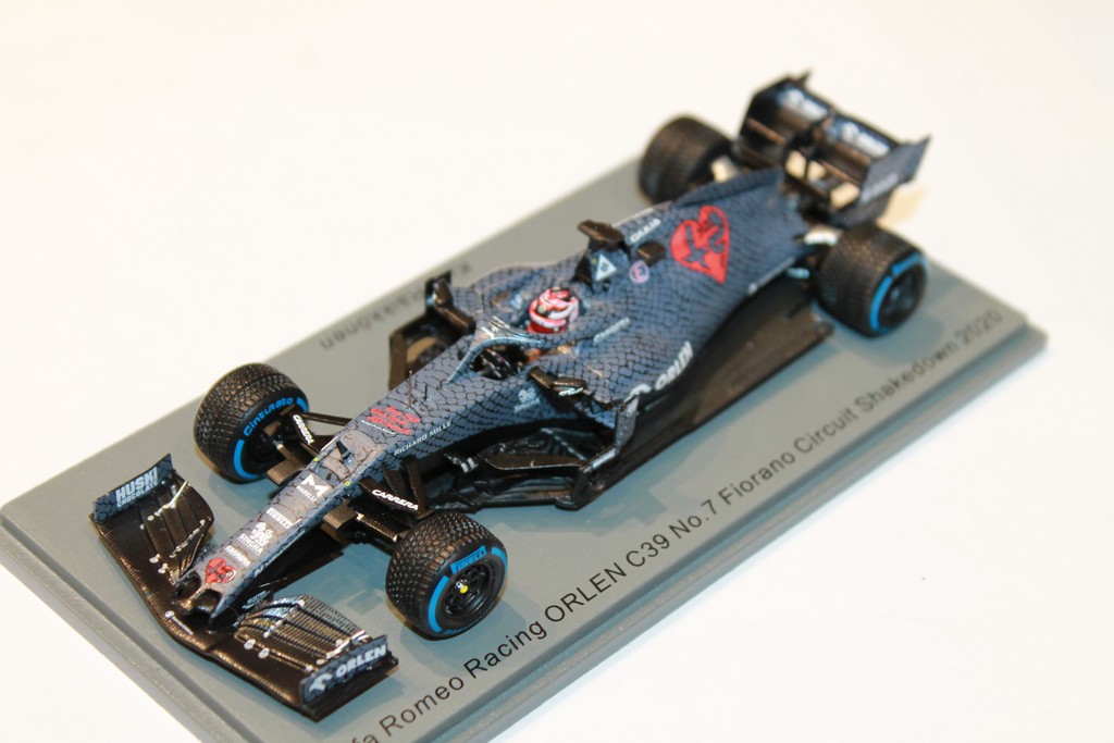 VOITURE DE L'EQUIPE ALFA ROMEO  PILOTE: KIMI RAIKKONEN