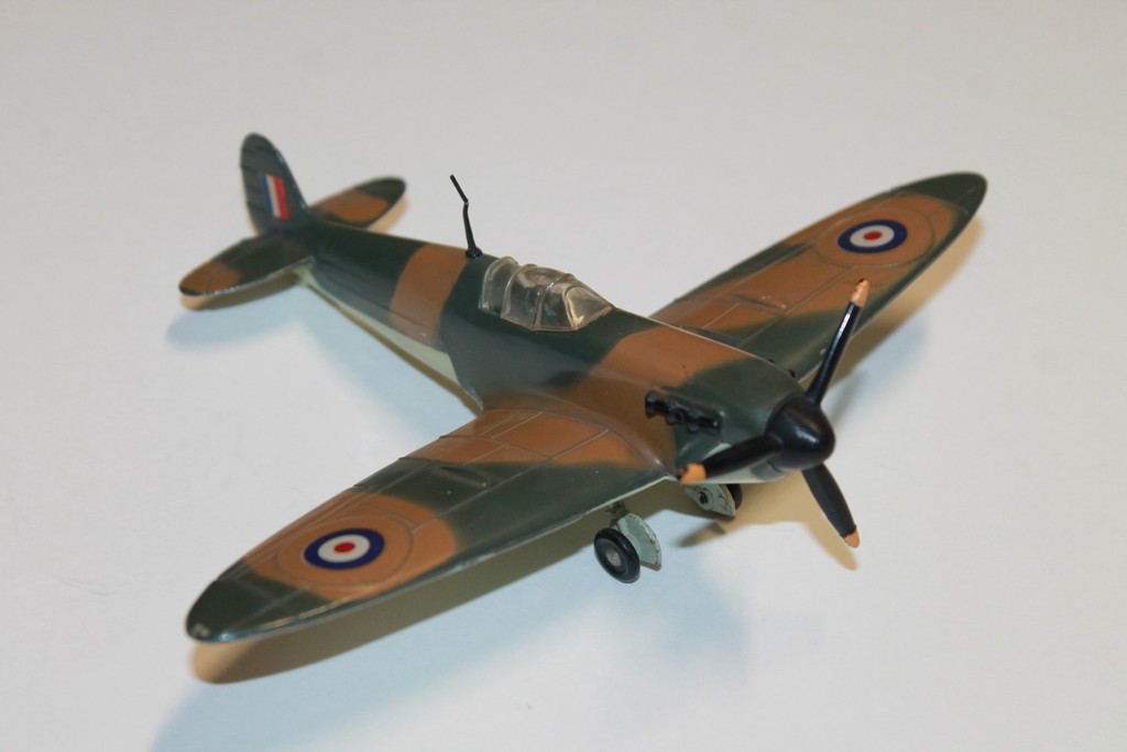 SPITFIRE MKII DINKY TOYS 1/72°