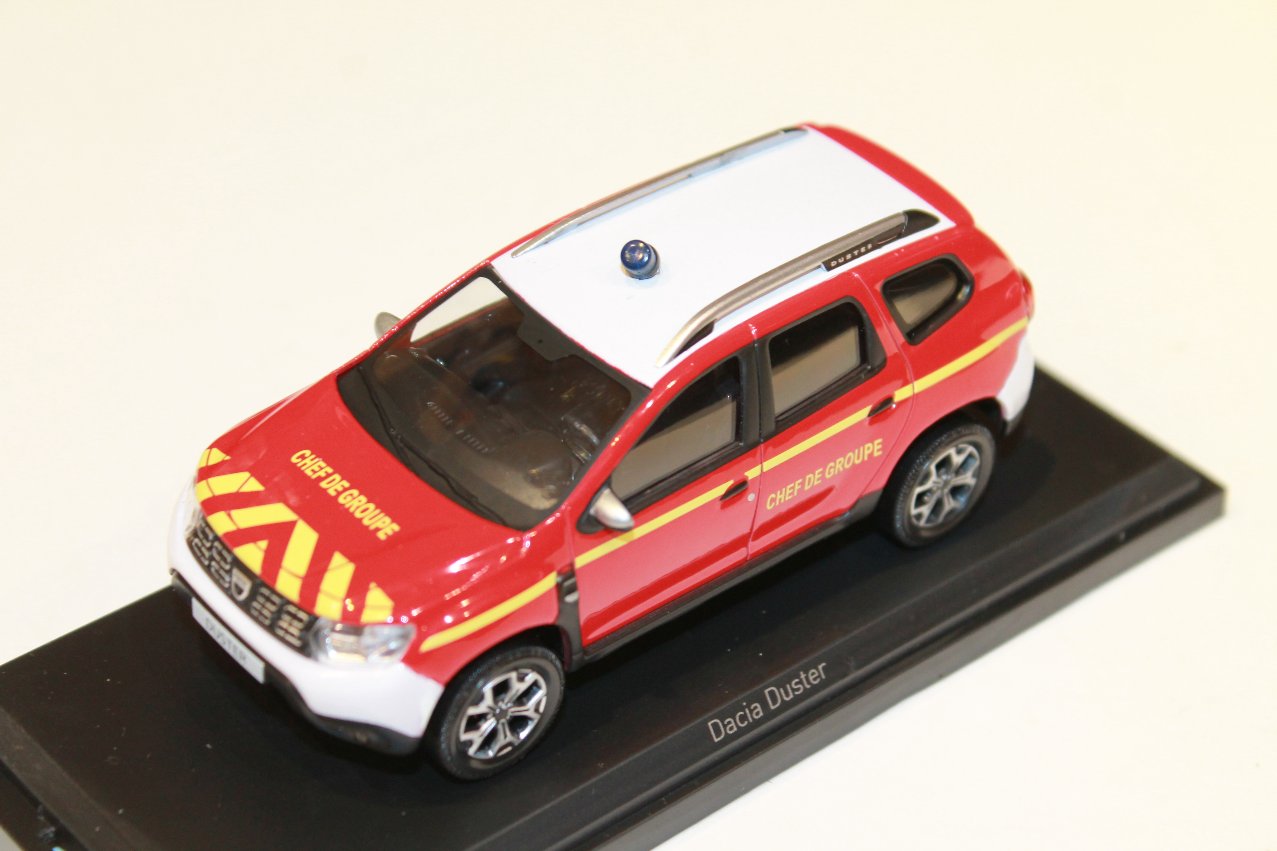 DACIA DUSTER POMPIERS CHEF DE GROUPE 2018 NOREV 1/43°
