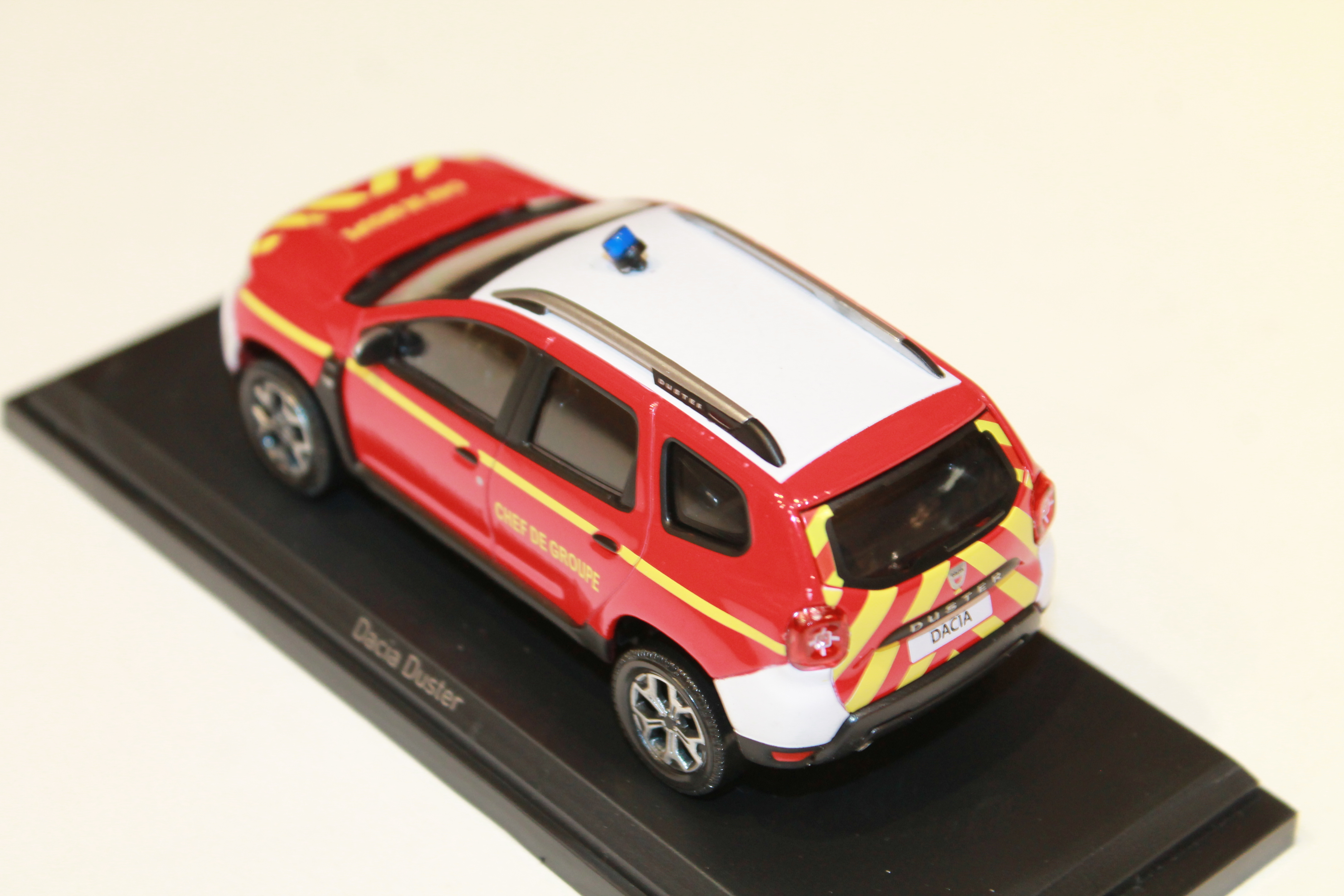 DACIA DUSTER POMPIERS CHEF DE GROUPE 2018 NOREV 1/43°