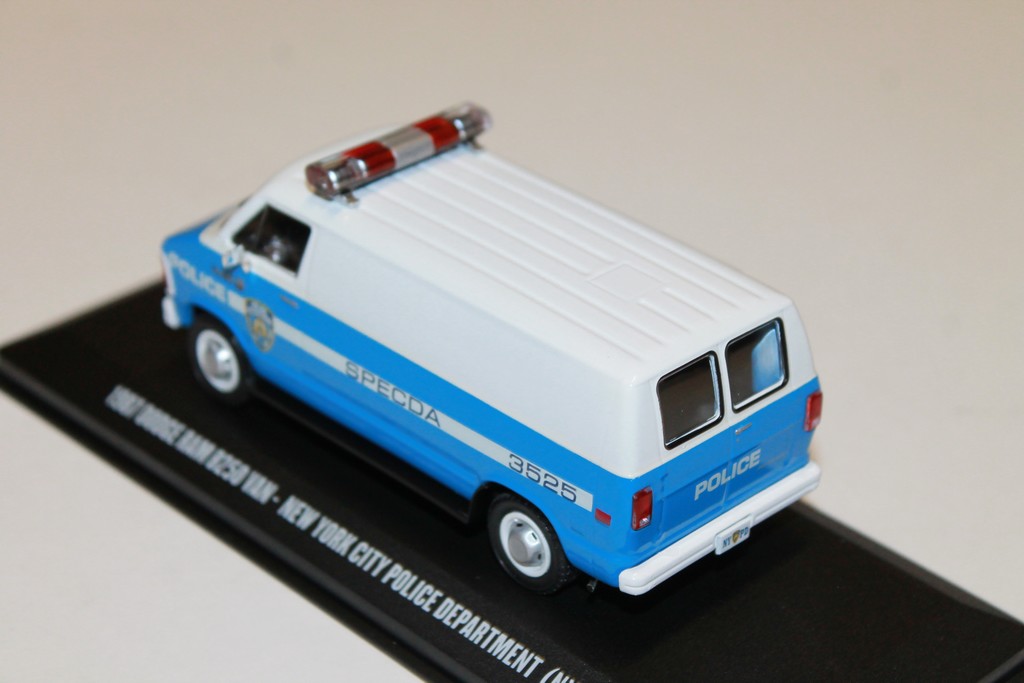 DODGE RAM B250 VAN POLICE NY 1987 GREENLIGHT 1/43°