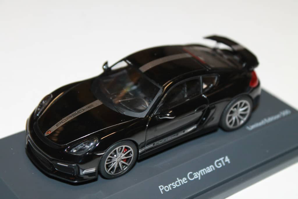 PORSCHE CAYMAN GT4 NOIR SCHUCO 1/43°
