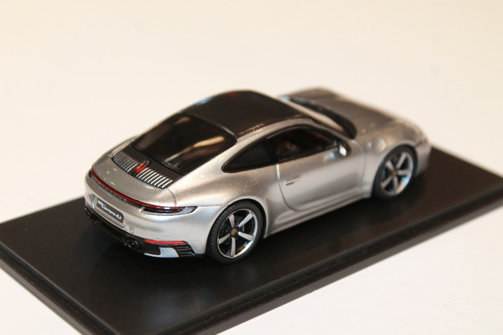 PORSCHE 992 CARRERA 4S GRISE 2019 SPARK 1/43°