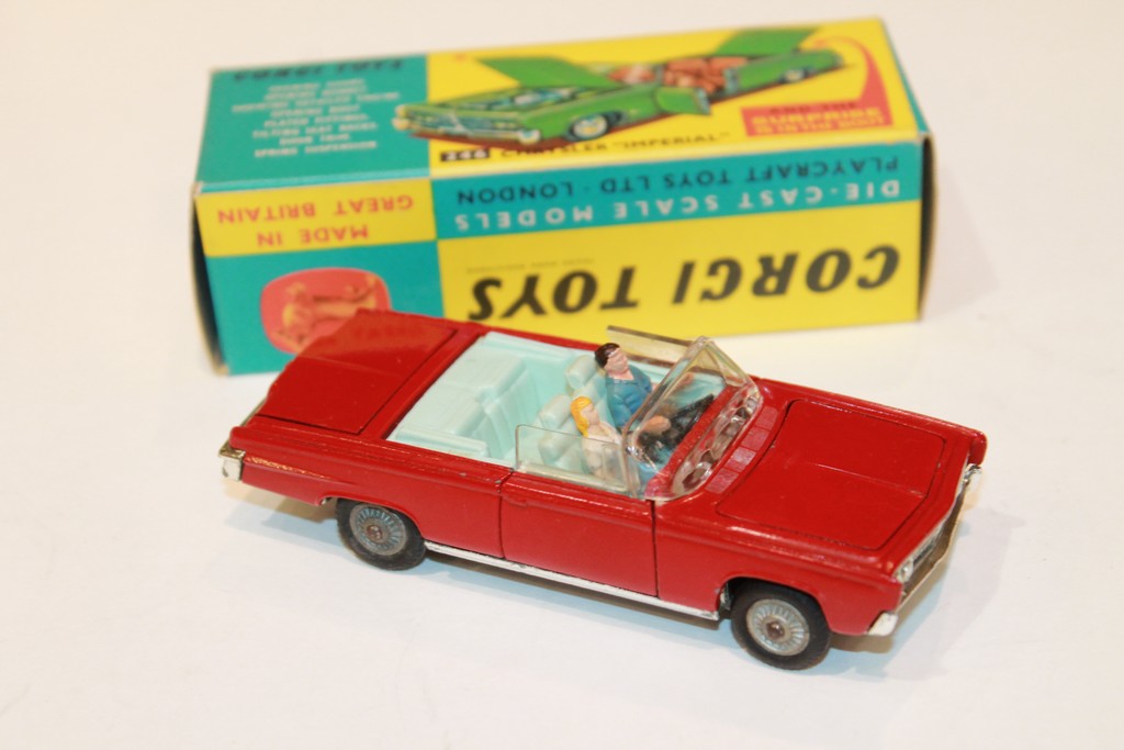 CHRYSLER IMPERIAL CAB CORGI 1/43°