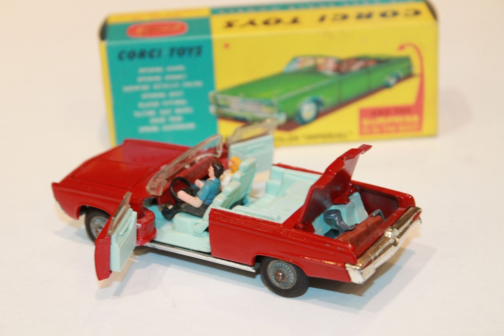 CHRYSLER IMPERIAL CAB CORGI 1/43°