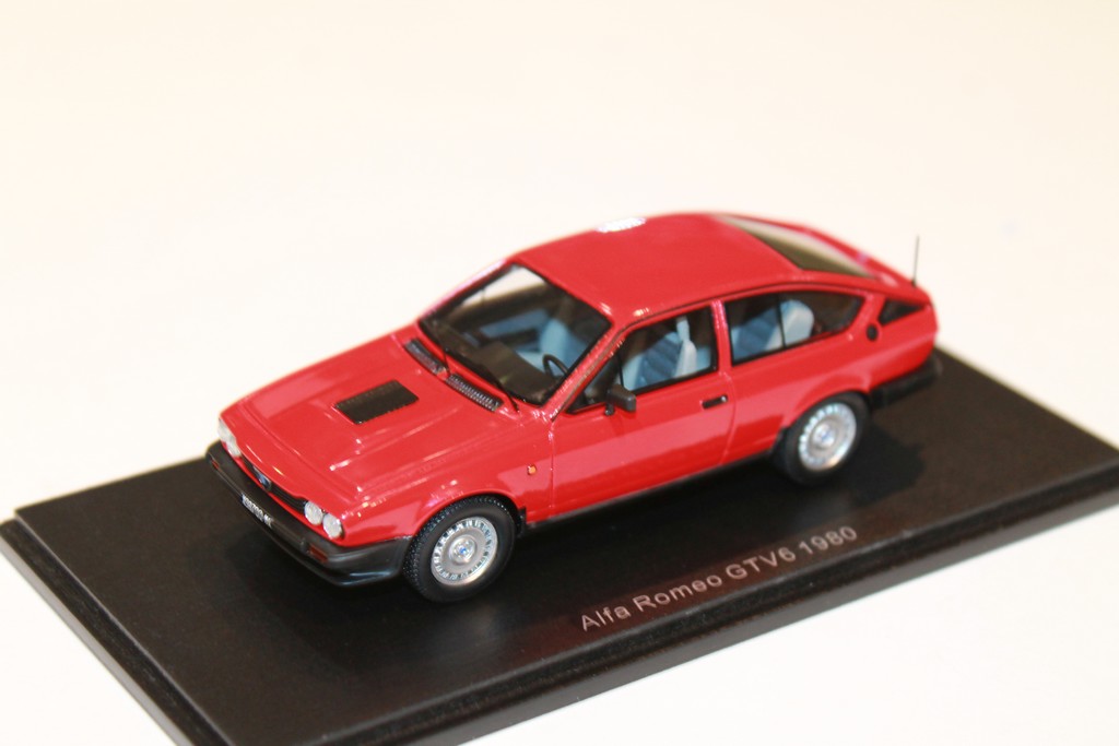 ALFA ROMEO GTV6 ROUGE 1980 SPARK 1/43°