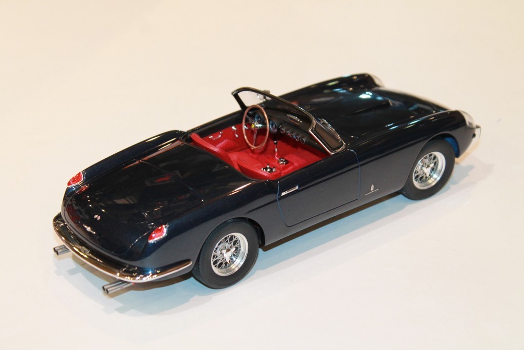 FERRARI 250 GT CABRIOLET BLEU 1957 MATRIX 1/18°