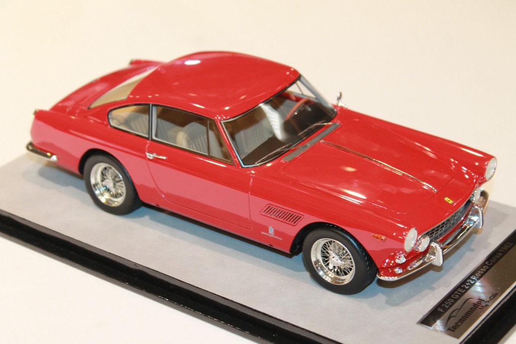 FERRARI 250 GTE 2+2 1962 ROSSO CORSA TECNOMODEL 1/18°