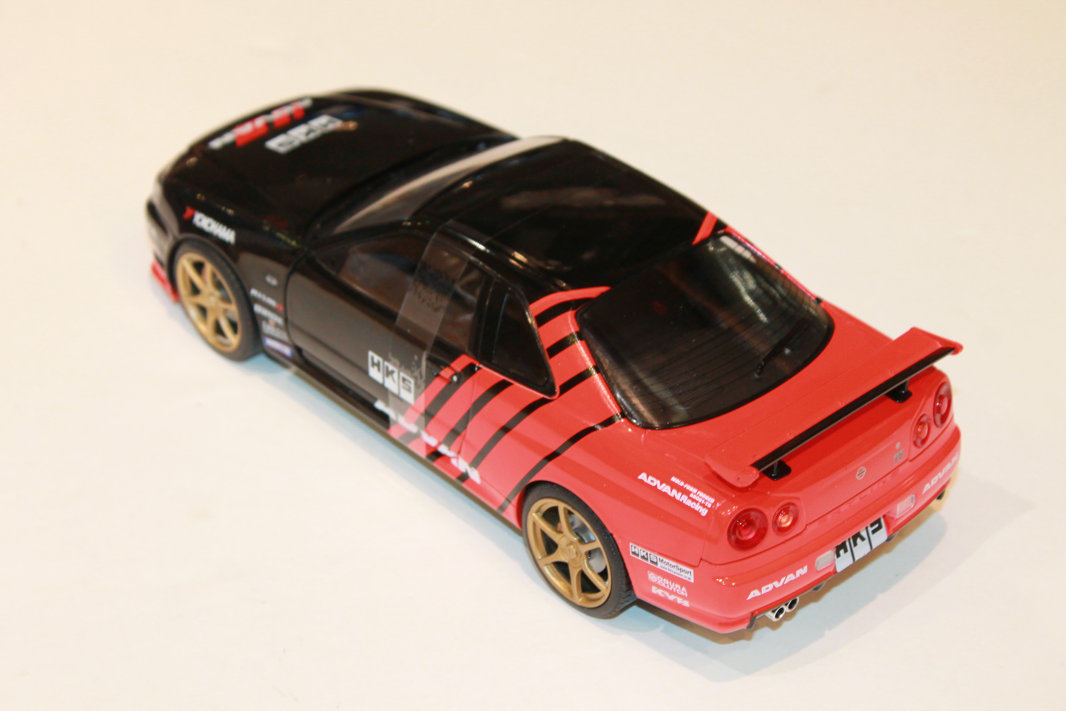 NISSAN R34 GTR ADVAN DRIFT 1999 SOLIDO 1/18°