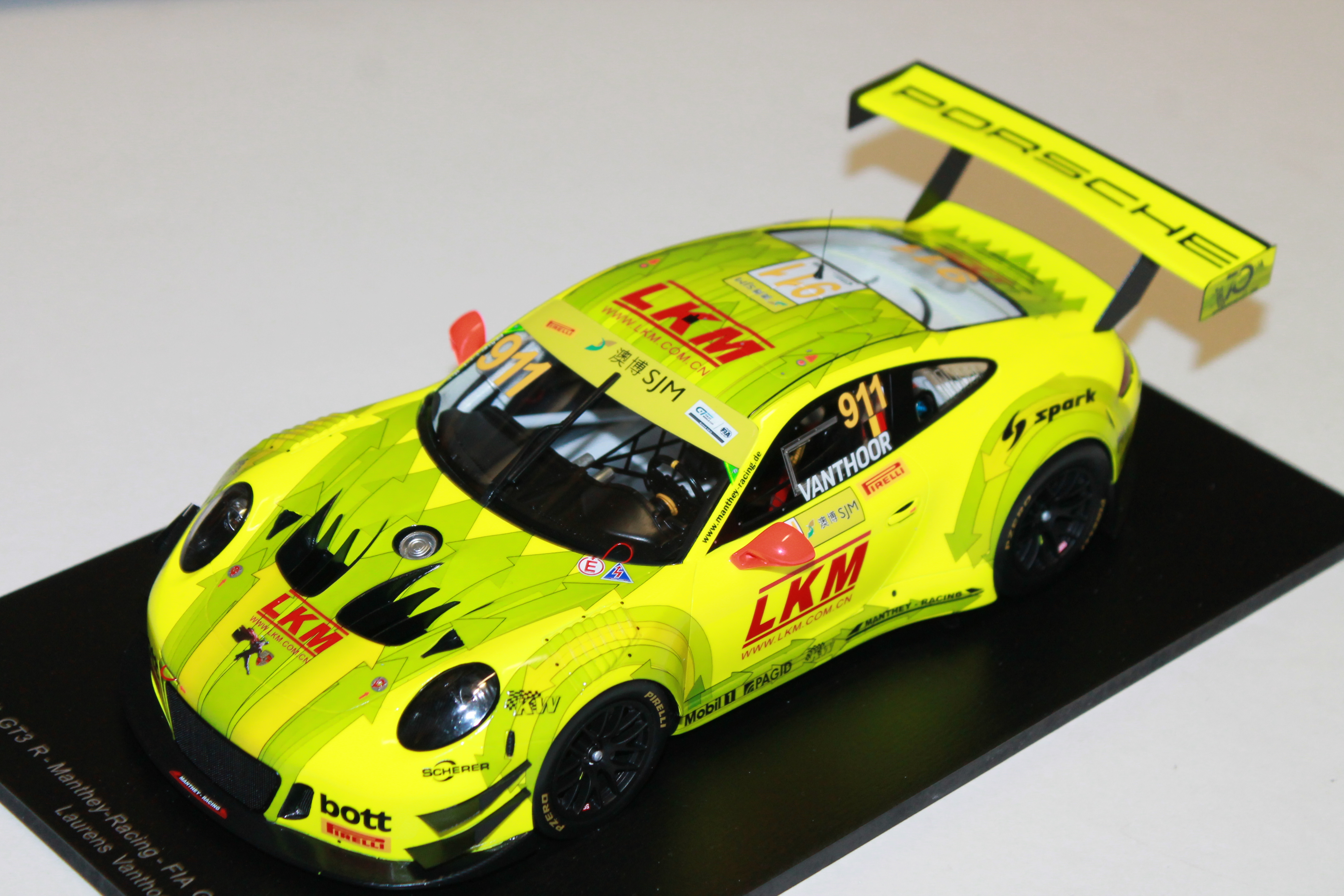 PORSCHE 911 GT3 R  FIA GT WORLD CUP MACAU 2018 SPARK 1/18°