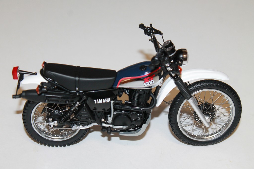 YAMAHA XT500 NOIR MINICHAMPS 1/12°