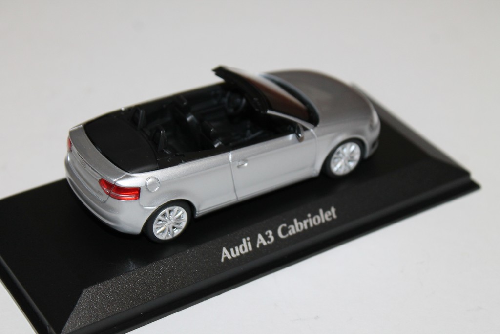 AUDI A3 CABRIOLET GRIS 2007 MAXICHAMPS 1/43°