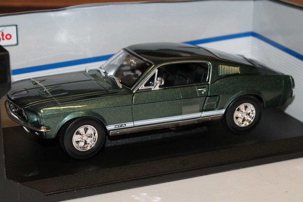 FORD MUSTANG GTA FASTBACK 1967 MAISTO 1/18°