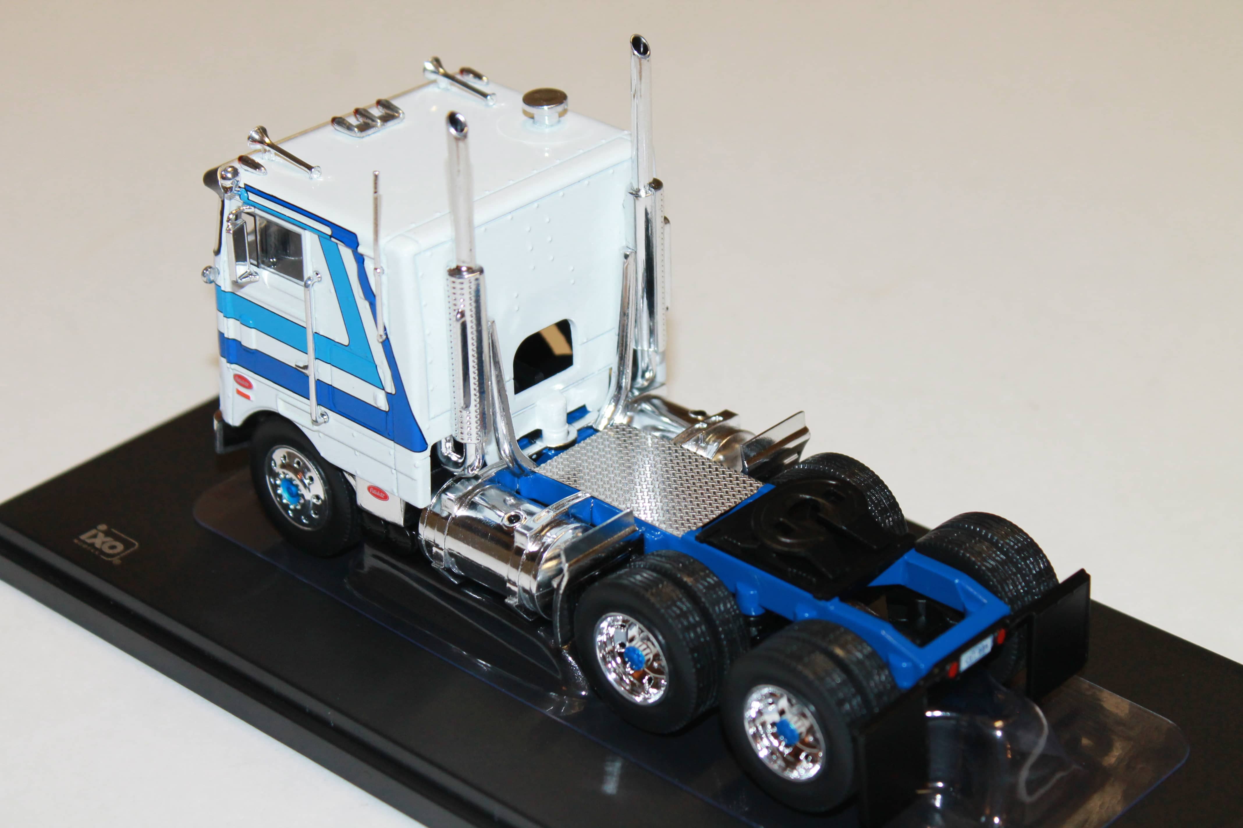 PETERBILT 352 "PACEMAKER" 1979 IXO 1/43°