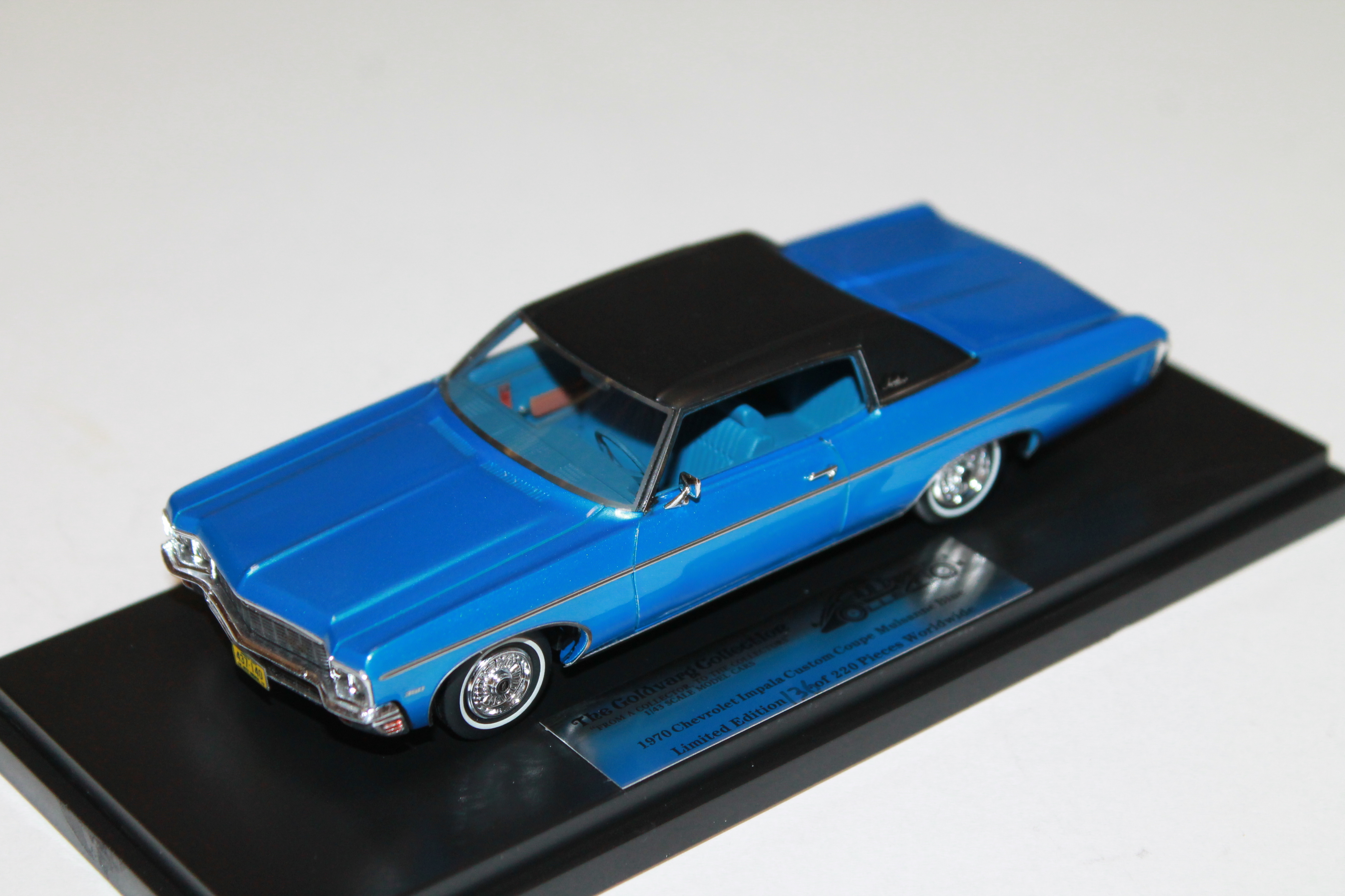 FORD GALAXY 500 XL BLEU 1968 GOLDVARG 1/43°