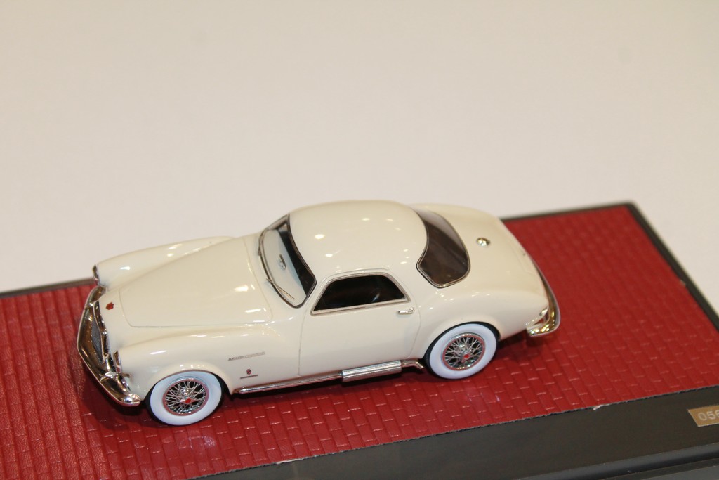 DE SOTO ADVENTURER GHIA CREME 1953 MATRIX 1/43°