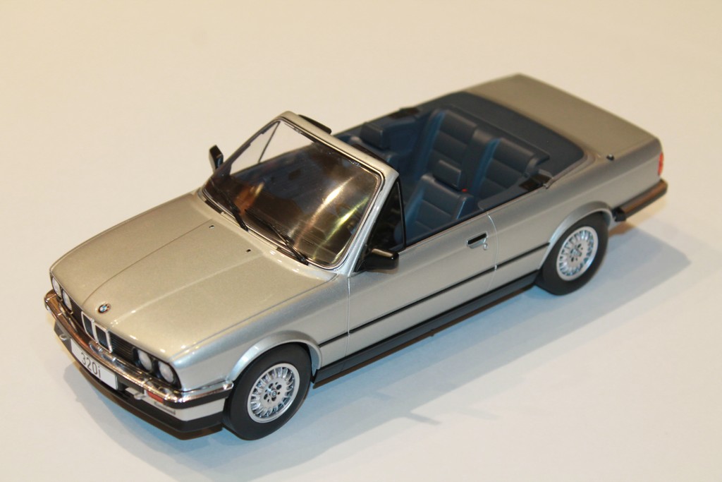 BMW 320I CABRIOLET 1985 GRISE MCG 1/18°