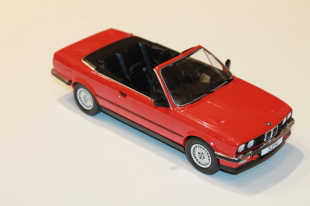 BMW 320I CABRIOLET 1985 RED MCG 1/18°