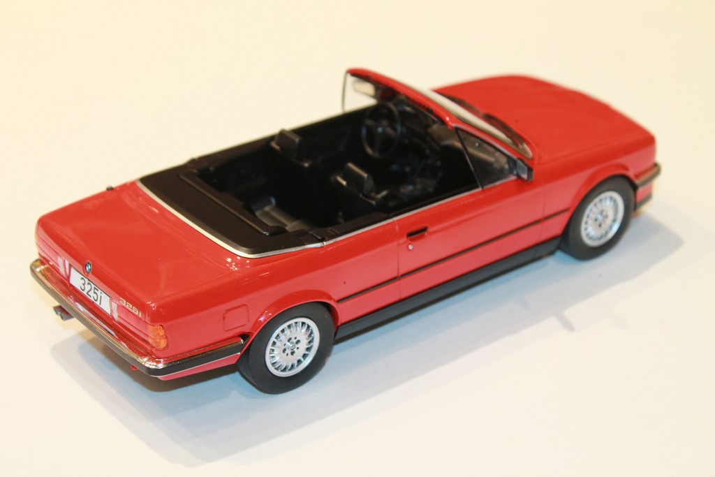BMW 320I CABRIOLET 1985 RED MCG 1/18°