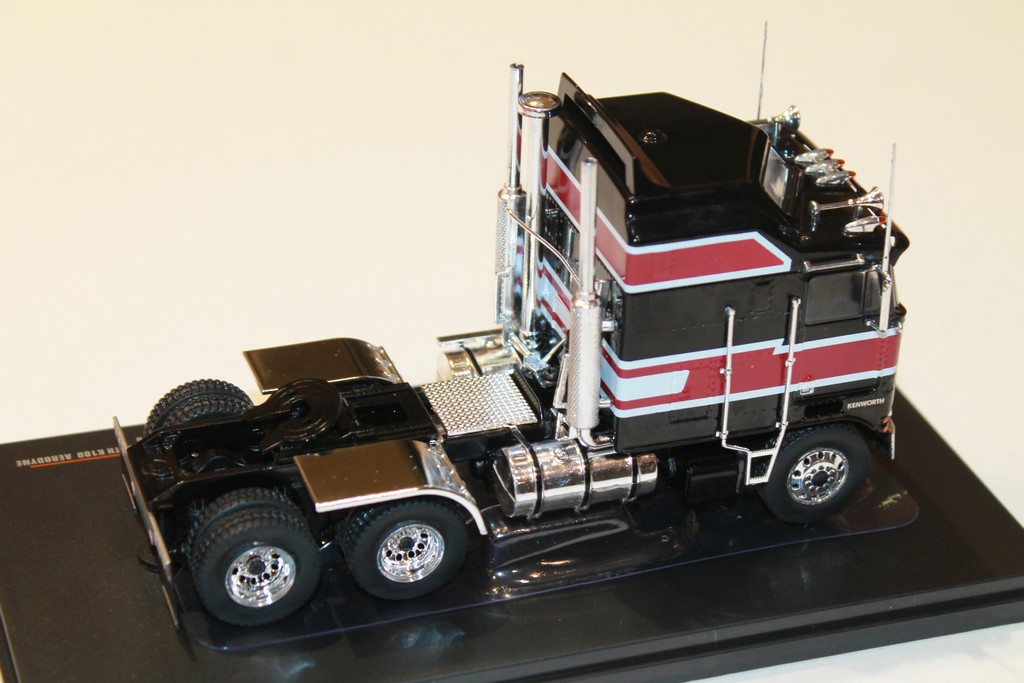 KENWORTH K100 AERODYNE 1976 NOIR IXO 1/43°