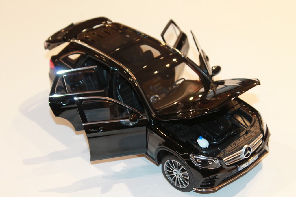 MERCEDES-BENZ GLC 2015 NOIR NOREV 1/18°