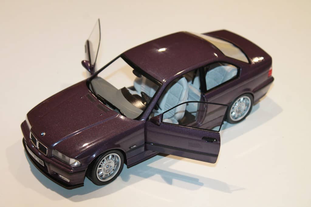 BMW E36 COUPE M3 VIOLET 1994 SOLIDO 1/18
