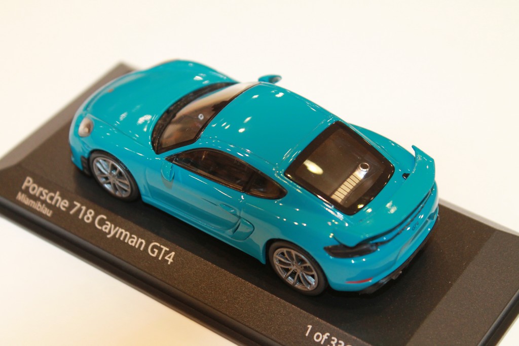 PORSCHE 718 CAYMAN GT4 2020 BLEU MINICHAMPS 1/43°