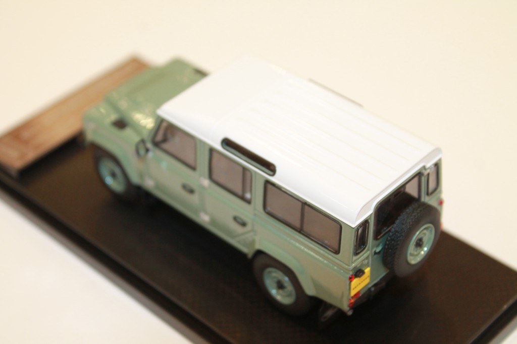 LAND ROVER DEFENDER 110 HERITAGE 2015 ALMOST REAL 1/43°