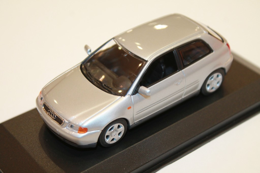 AUDI A3 1996 SILVER MINICHAMPS 1/43°
