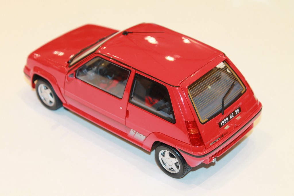 MERCEDES-BENZ 200 VERTE 1973 NOREV 1/18