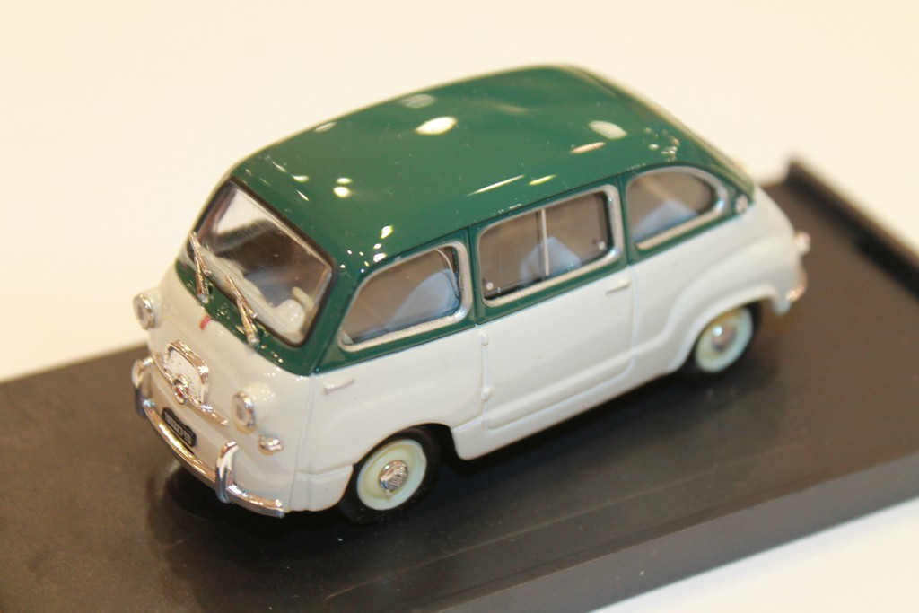 FIAT 600 MULTIPLA 1956 BRUMM 1/43°