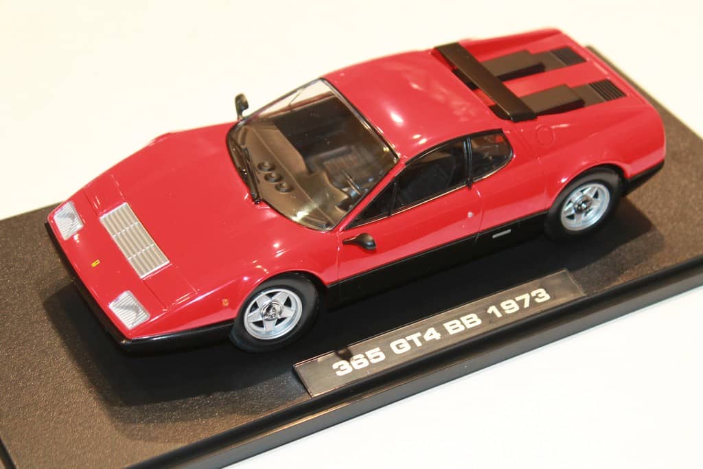 Ferrari 365 GT4 BB 1973 1:18 KK-Scale - 20 anos! Loja on-line de miniaturas colecionáveis