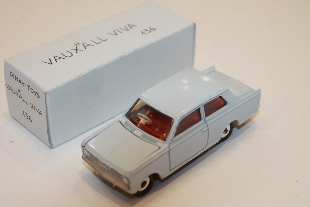 VAUXHALL VIVA DINKY TOYS 1/43°