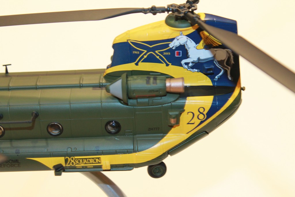 BOEING CHINOOK HC.4 CORGI 1/72°