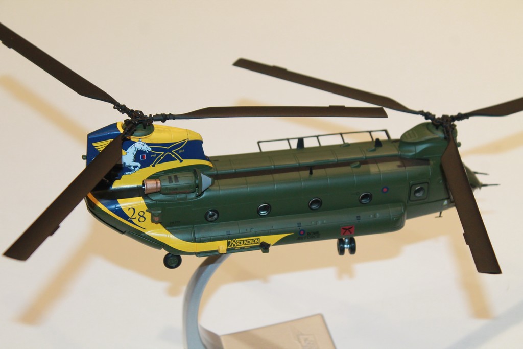 BOEING CHINOOK HC.4 CORGI 1/72°